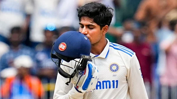 ৫৪ বছরের পুরোনো গাভাস্কার রেকর্ডে ভাগ বসালেন শুভমান গিল